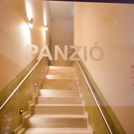 M5 Autopalya Eurobus Panzio 140,Km Kisteleki Lehajto Balástya Exteriér fotografie